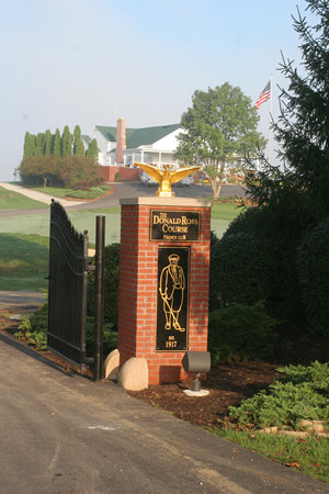 Entrance to Donald Ross.
